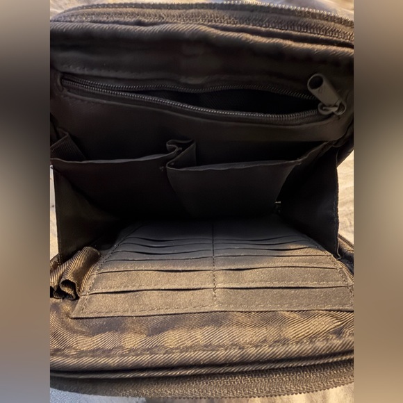 FOSSIL- Black Leather Crossbody Bag - Picture 5 of 5